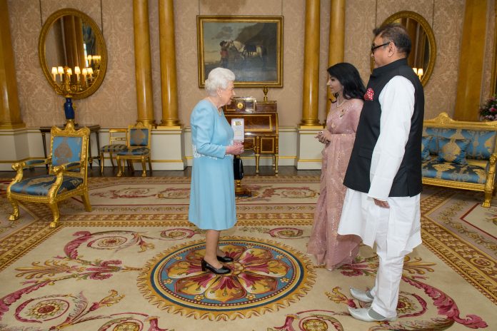did the queen visit bangladesh